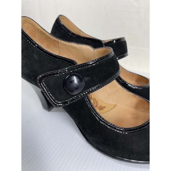 SOFFT Black Velvet Mary Jane Heels Sz 6.5 Dark Academia Whimsigoth Dark Academia - Picture 3 of 13